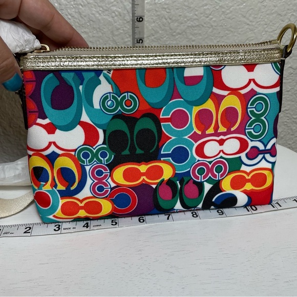 NWT - Coach Poppy Pop C Graffiti Metallic Gold Patchwork Swingpack Crossbody Bag - Picture 4 of 12